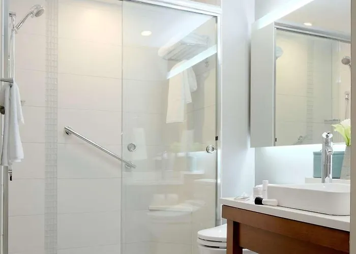 Hyatt Place Medical/university District 4*