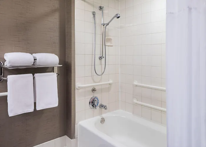 Hyatt Place Medical/university District 4*